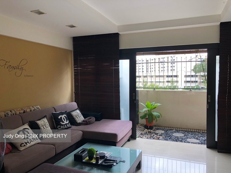 Bedok Reservoir Road thumbnail photo